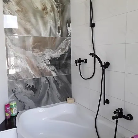 Apartment Rote-villa 2 *